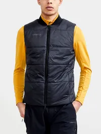 1910986-999000_CORE Light Padded Vest M_Closeup1.jpg